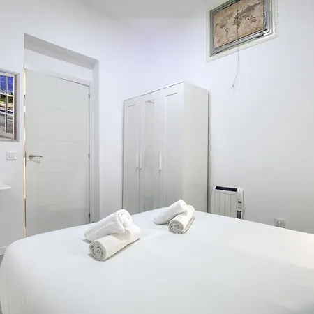 Charming Atocha Station Apartment Madrid Exterior photo