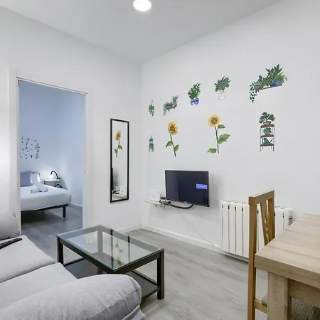 Charming Atocha Station Apartment Madrid Exterior photo